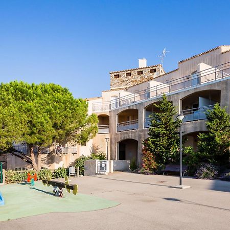 Aparthotel ULVF Les Romarins à Fleury  Extérieur photo